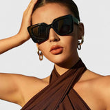 Raeyana — Lunettes de soleil élégantes