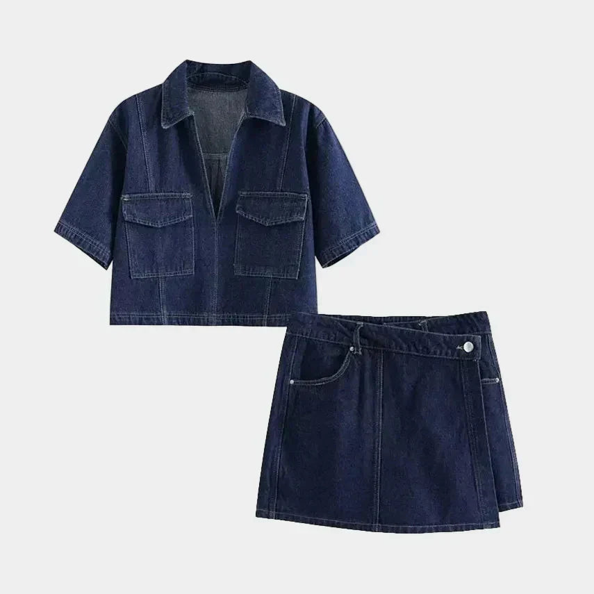 Le denim, dans des formes faciles à porter.