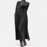 Claudine | Robe longue en maille à col montant et poches