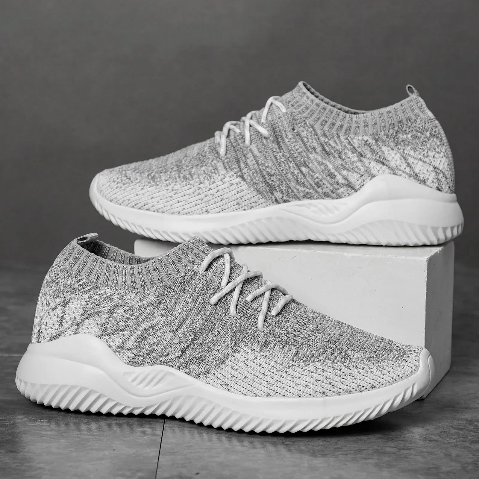 Grey / 5