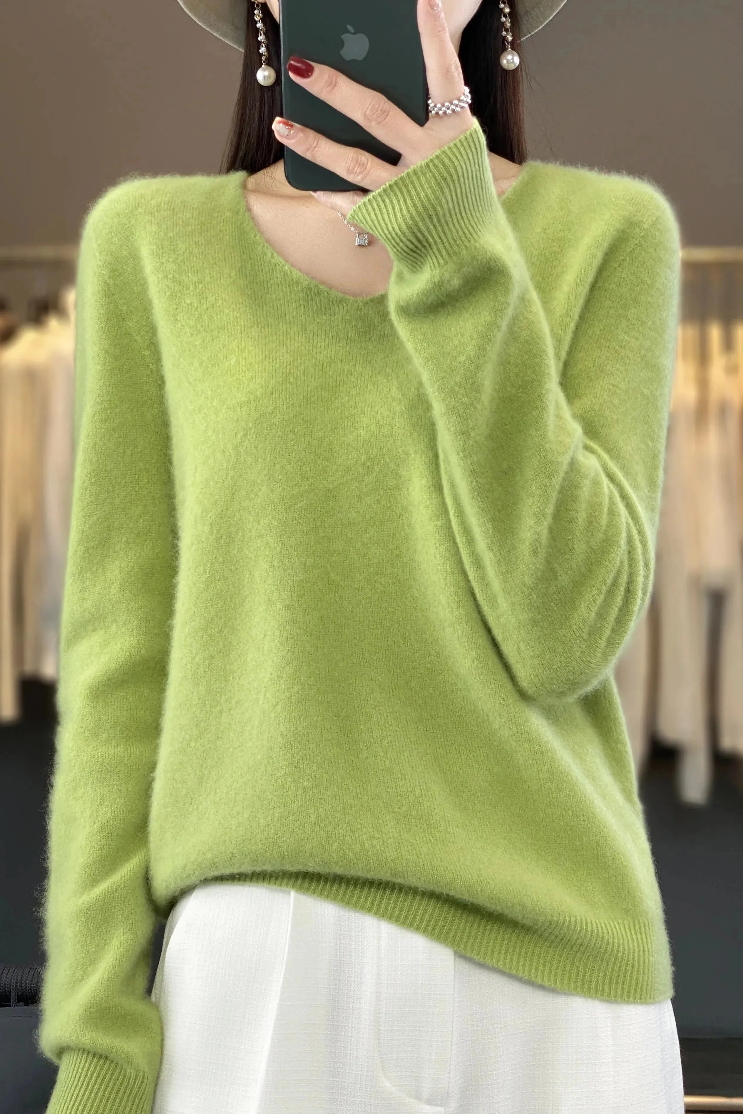Harmonia | Pull en maille à col rond et poignets côtelés Vert pomme, photo studio