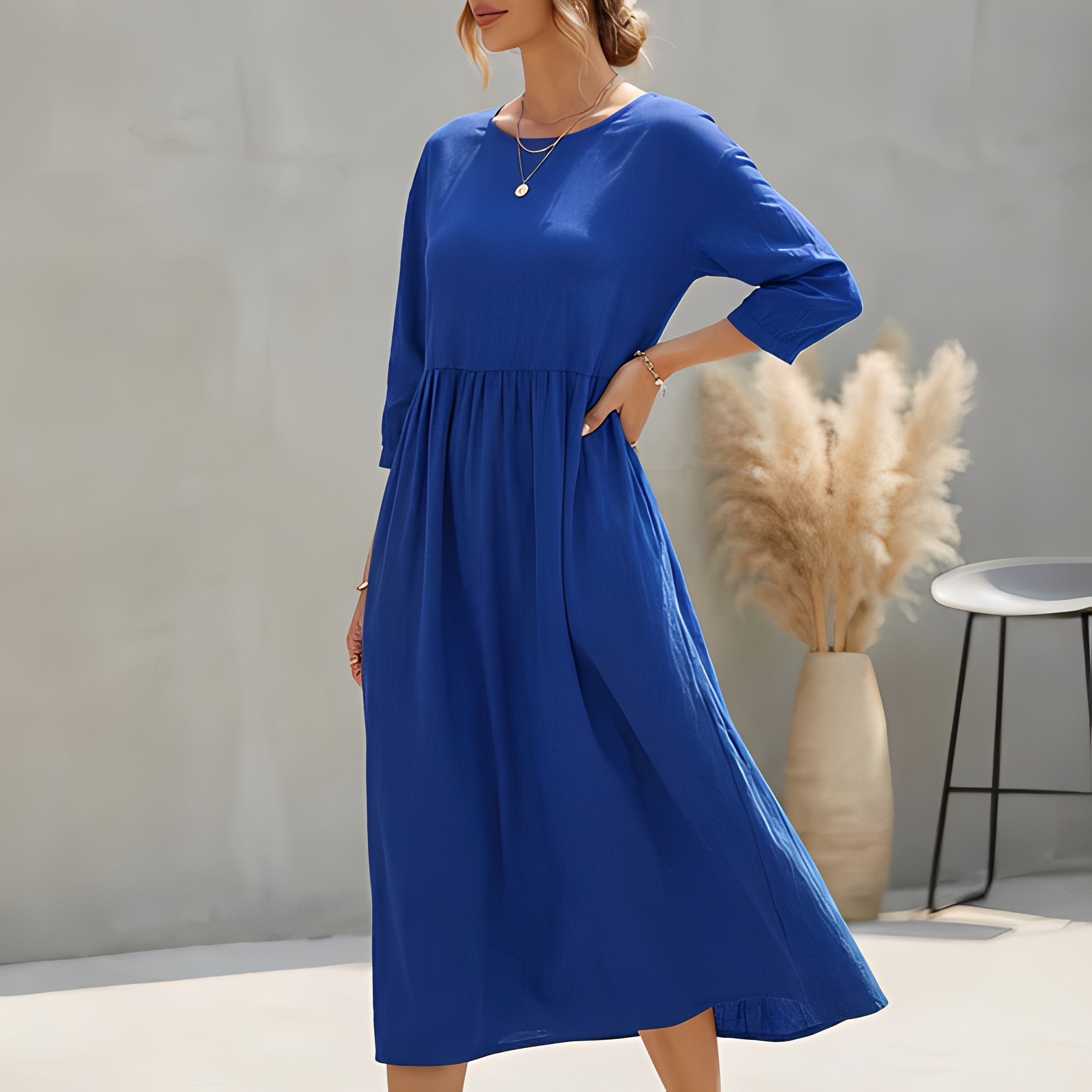 Fanny | Robe midi d'été fluide Bleu, photo studio