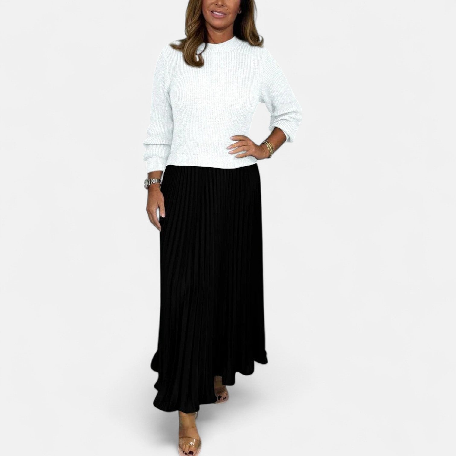 Séverine | Robe-pull longue à jupe plissée Blanc/Noir, photo studio