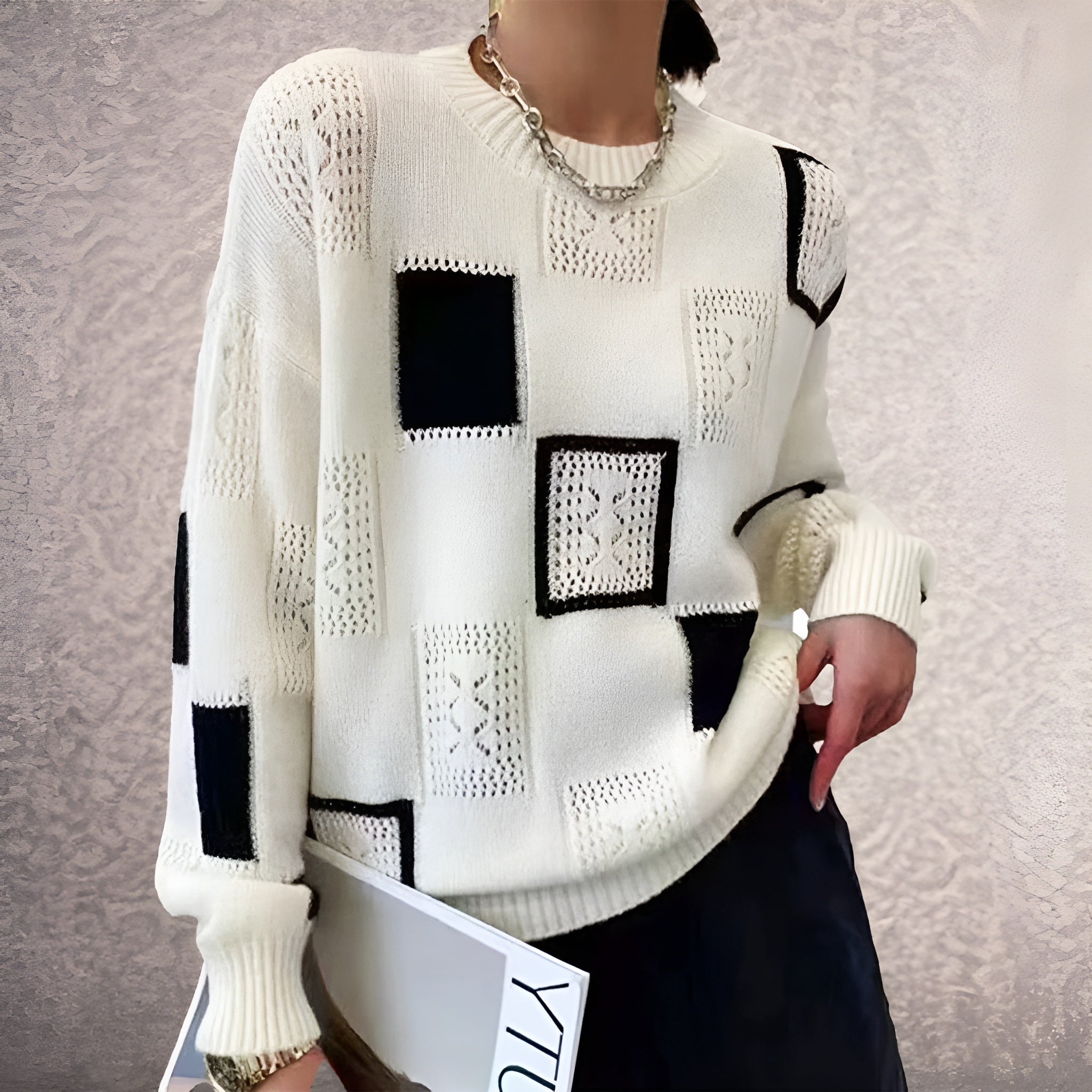 Lydie | Pull oversize en maille à carreaux ajourés Blanc, photo studio