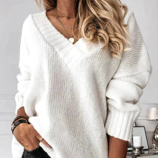 Antonia | Pull oversize à col V Blanc, photo studio