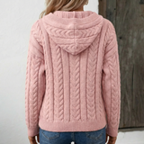 Astrid | Pull torsadé à capuche et patte boutonnée