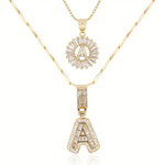 Collier initial en moissanite
