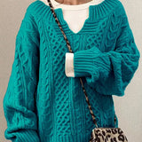 Cyrielle | Pull ample à torsades et col fendu
