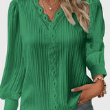 Berthe | Blouse à manches bouffantes et col V