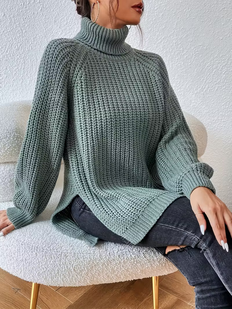 Tomke | Pull en grosse maille à col roulé et fentes latérales Vert, photo studio