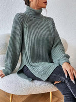 Lorraine | Pull en grosse maille à col roulé et fentes latérales