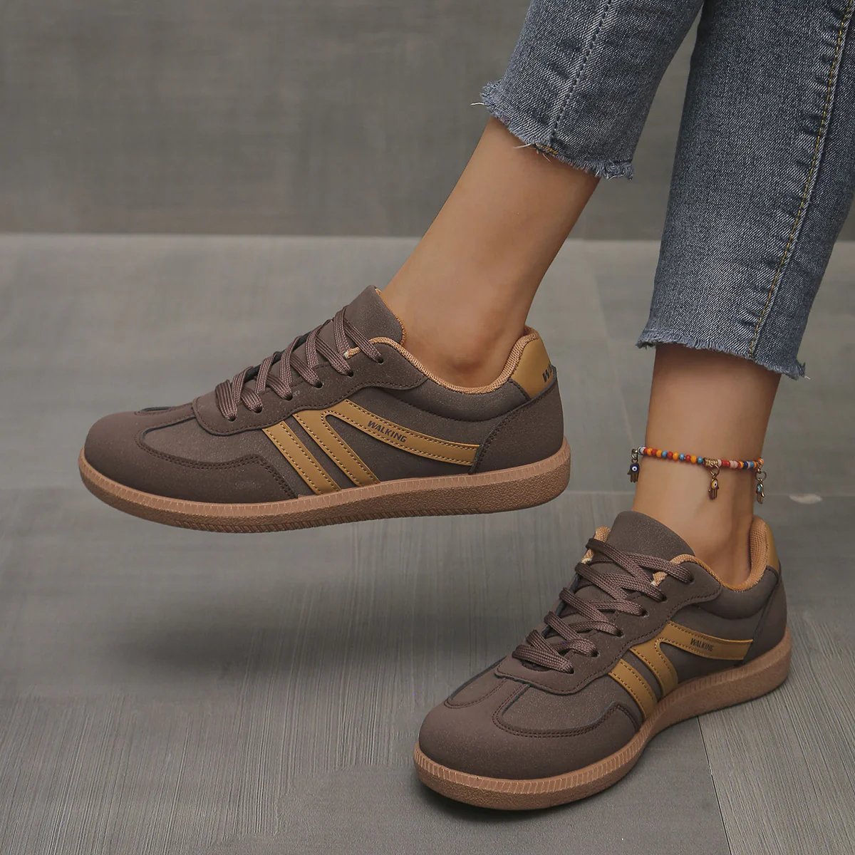 Briony™ Orthopaedic Cushioned Trainers Léopard, photo studio
