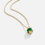 Collier doré délicat à structure de maillons