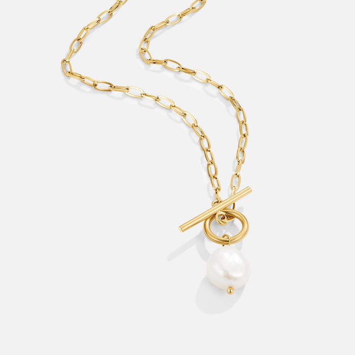 Chaîne en or avec pendentif en filigrane