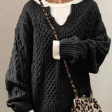 Cyrielle | Pull ample à torsades et col fendu