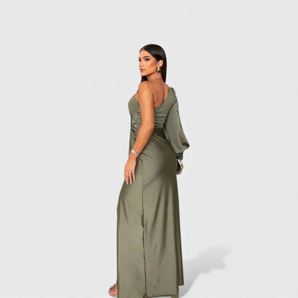 Une robe que vous aimerez avoir choisie.