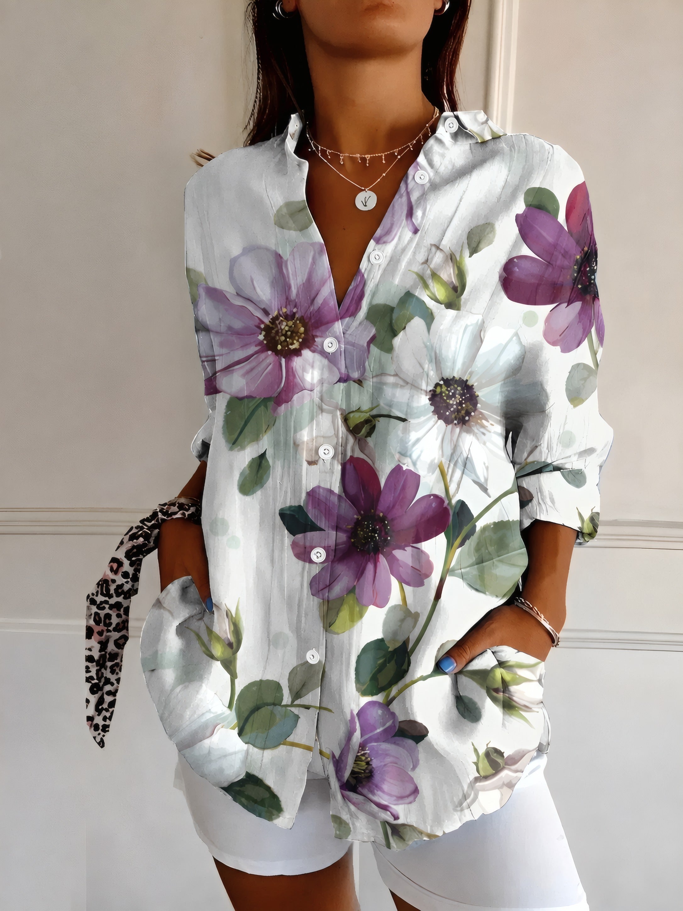 Yolande | Blouse d'inspiration vintage Fleurs lilas, photo studio