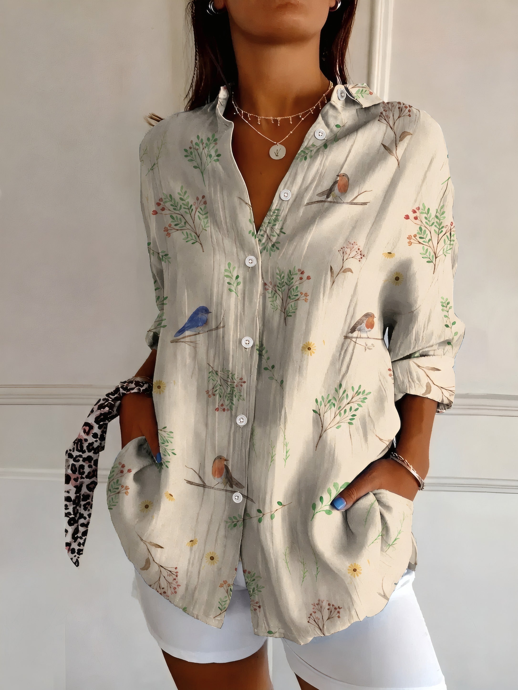 Yolande | Blouse d'inspiration vintage Beige, photo studio