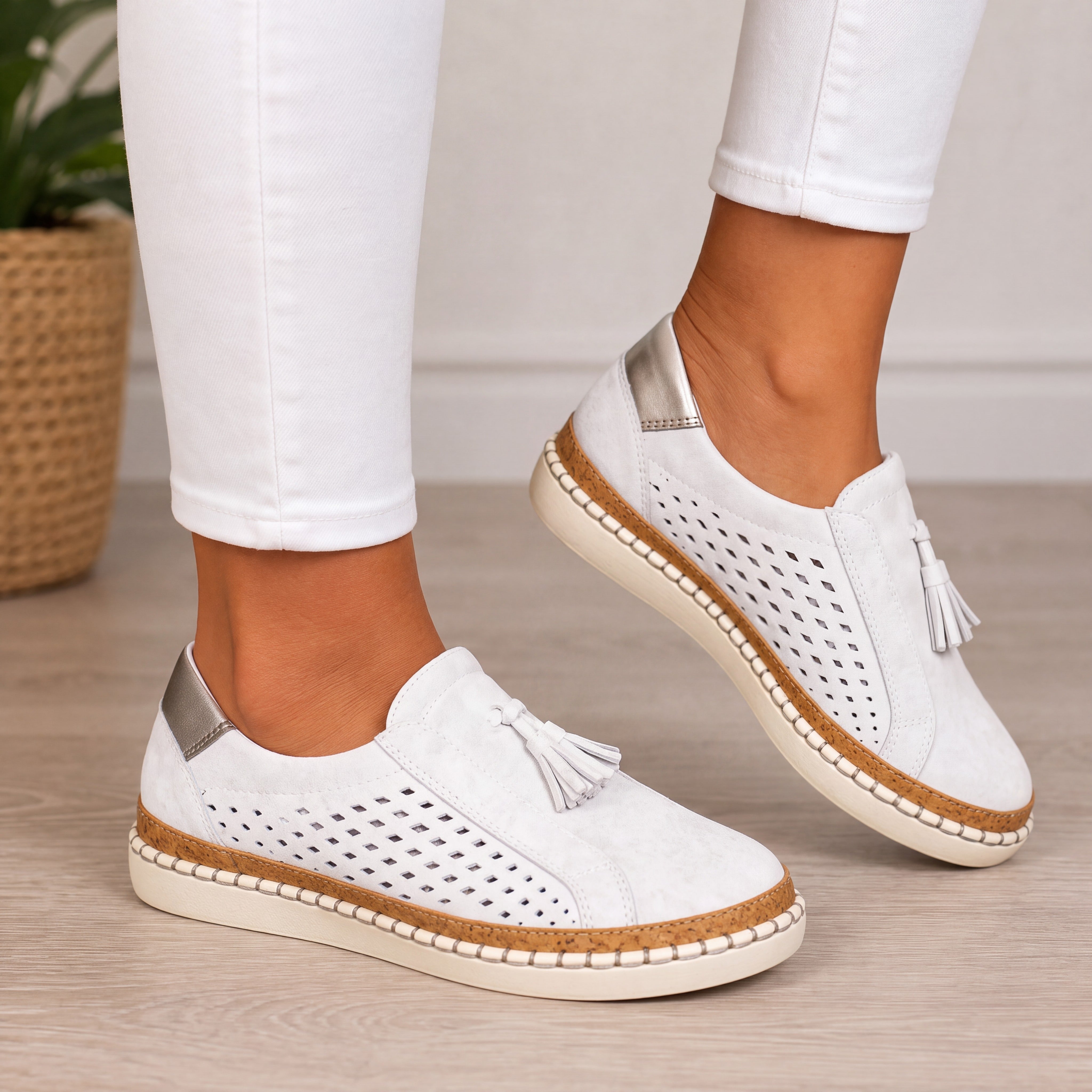 Kendall | Baskets orthopédiques à enfiler Blanc, photo studio