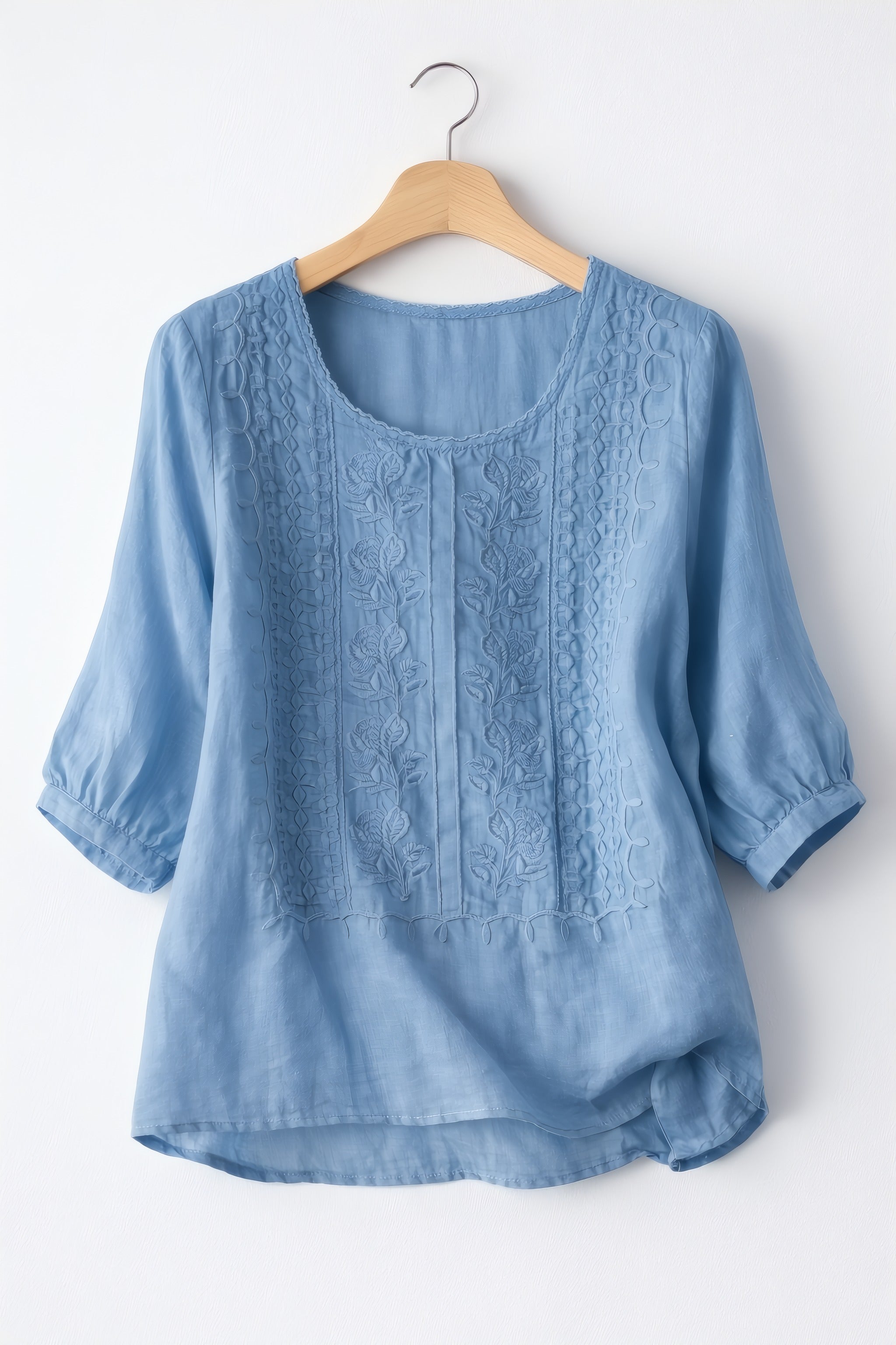 Corinne | Blouse à col rond et poignets élastiqués Bleu, photo studio