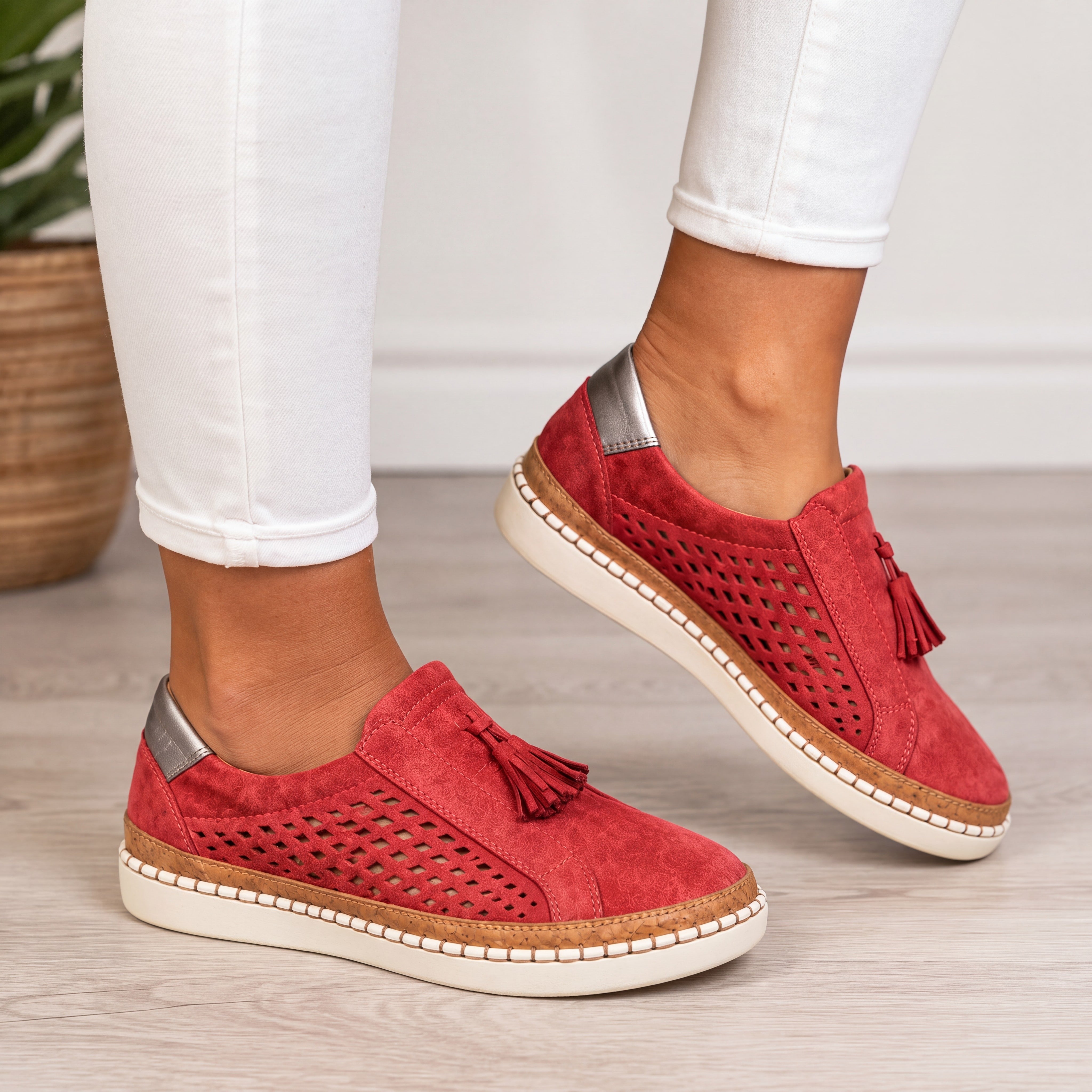 Kendall | Baskets orthopédiques à enfiler Rouge, photo studio