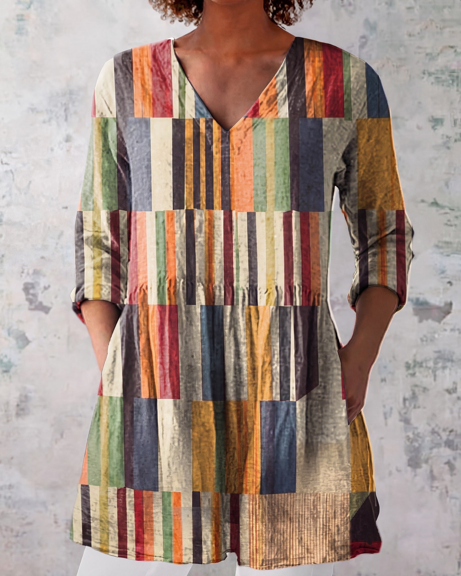 Marceline | Blouse longue à col V et motif patchwork Multicolore, photo studio