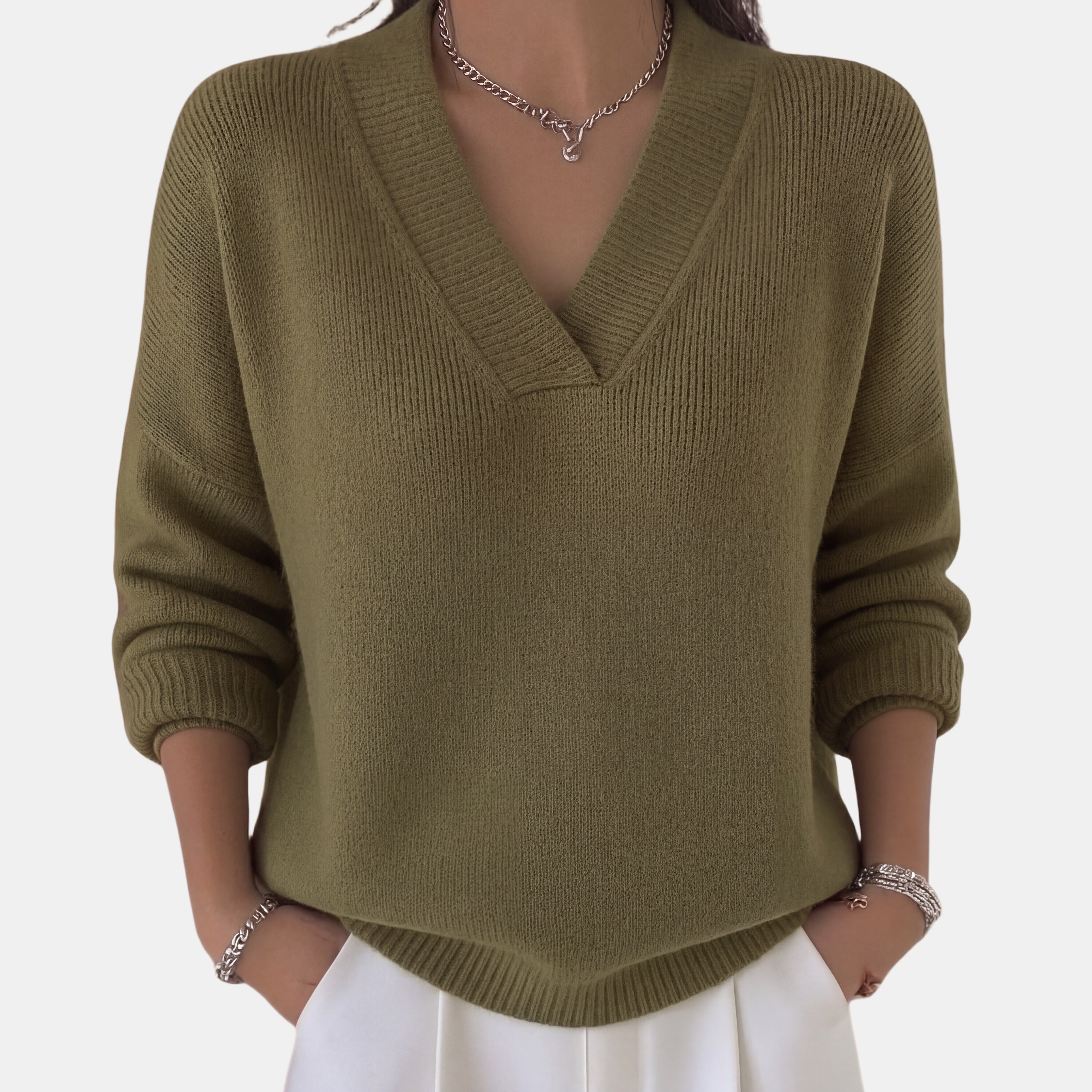 Céleste | Pull souple à col V profond Vert, photo studio