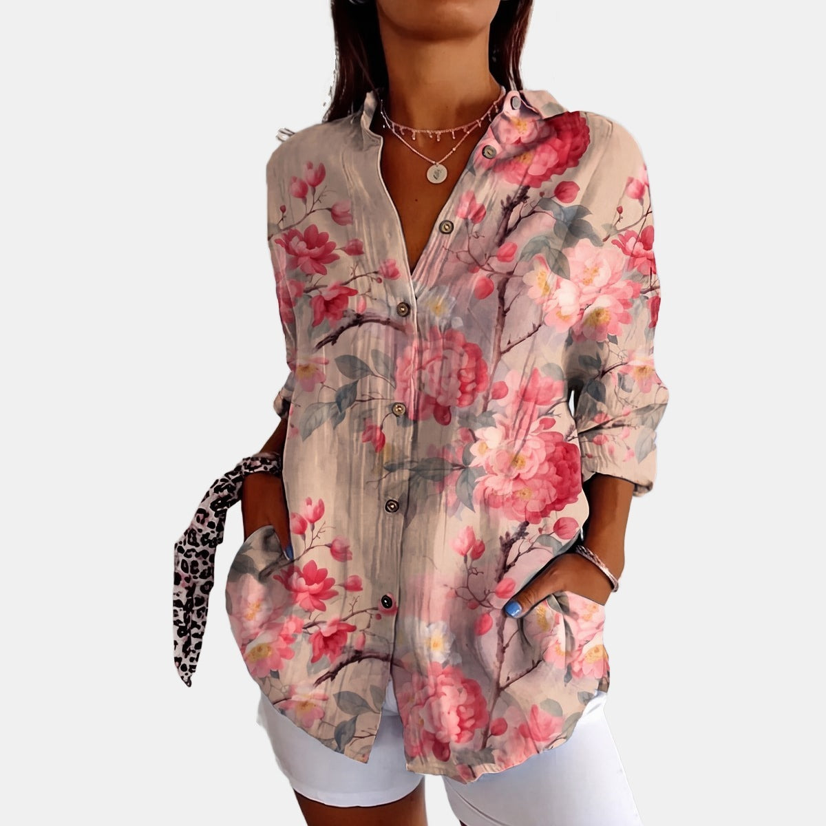 Lucienne | Blouse fleurie vintage à poches Rose, photo studio
