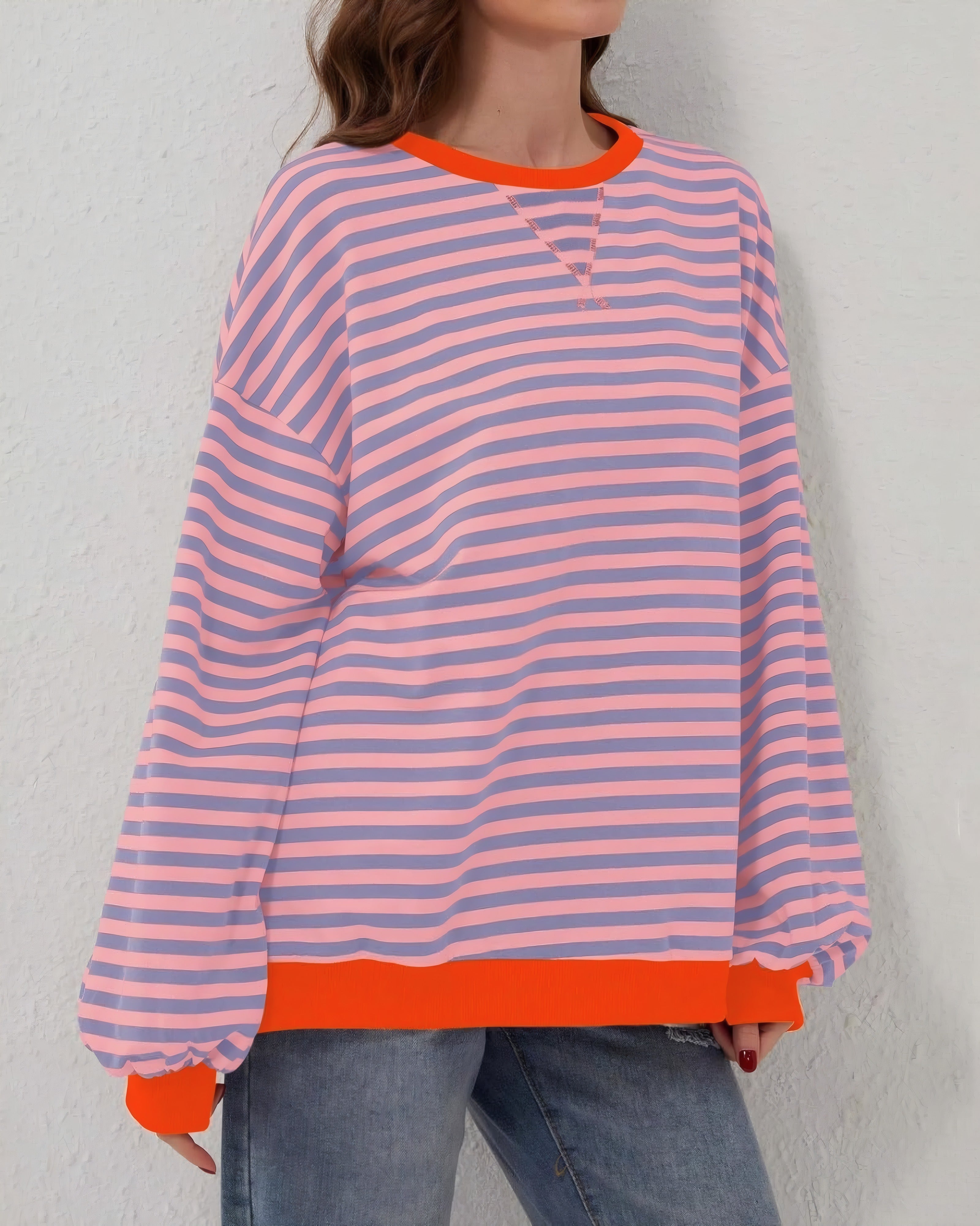 Solange | Sweat rayé à bords fluo Rose, photo studio