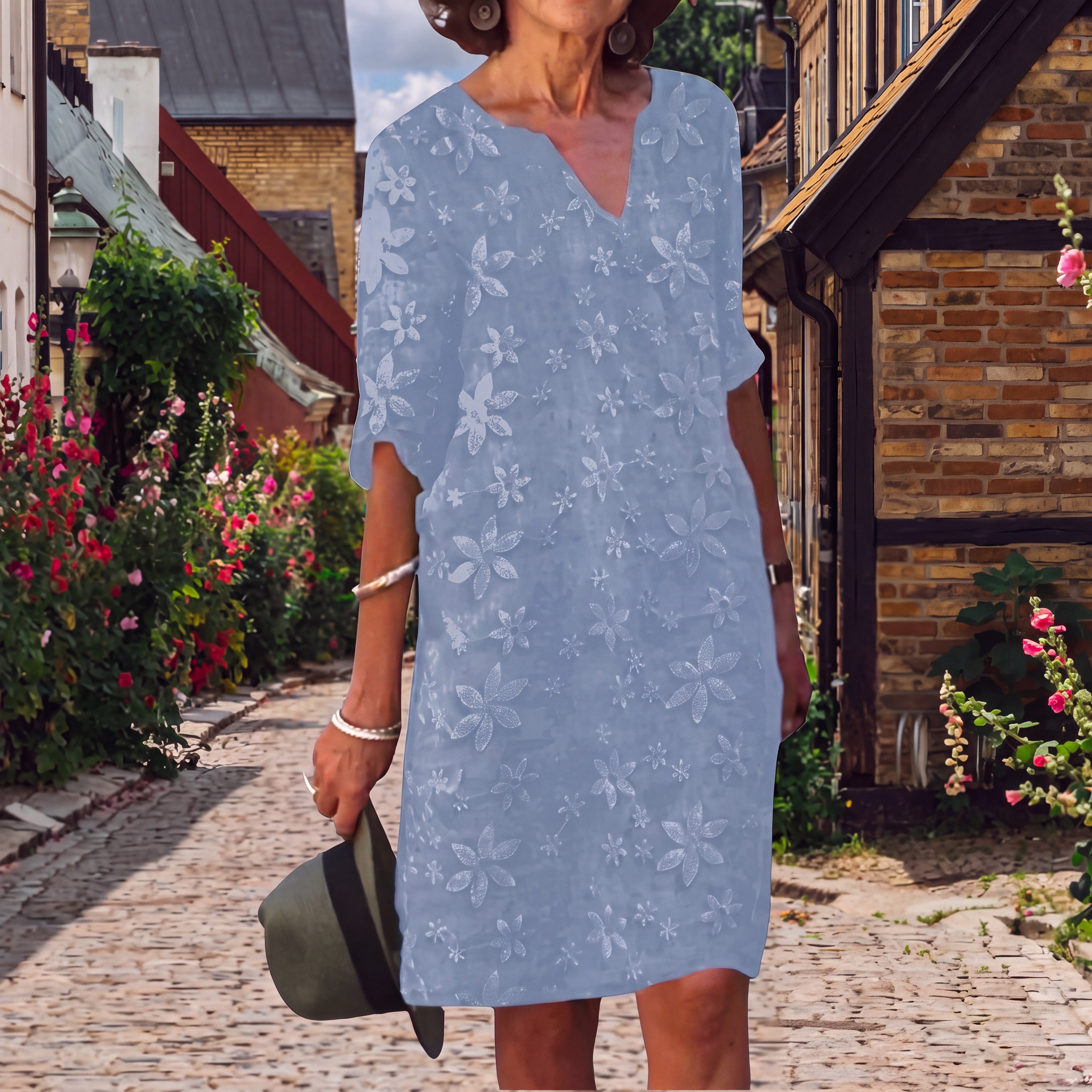 Emma | Robe fleurie décontractée Bleu clair, photo studio