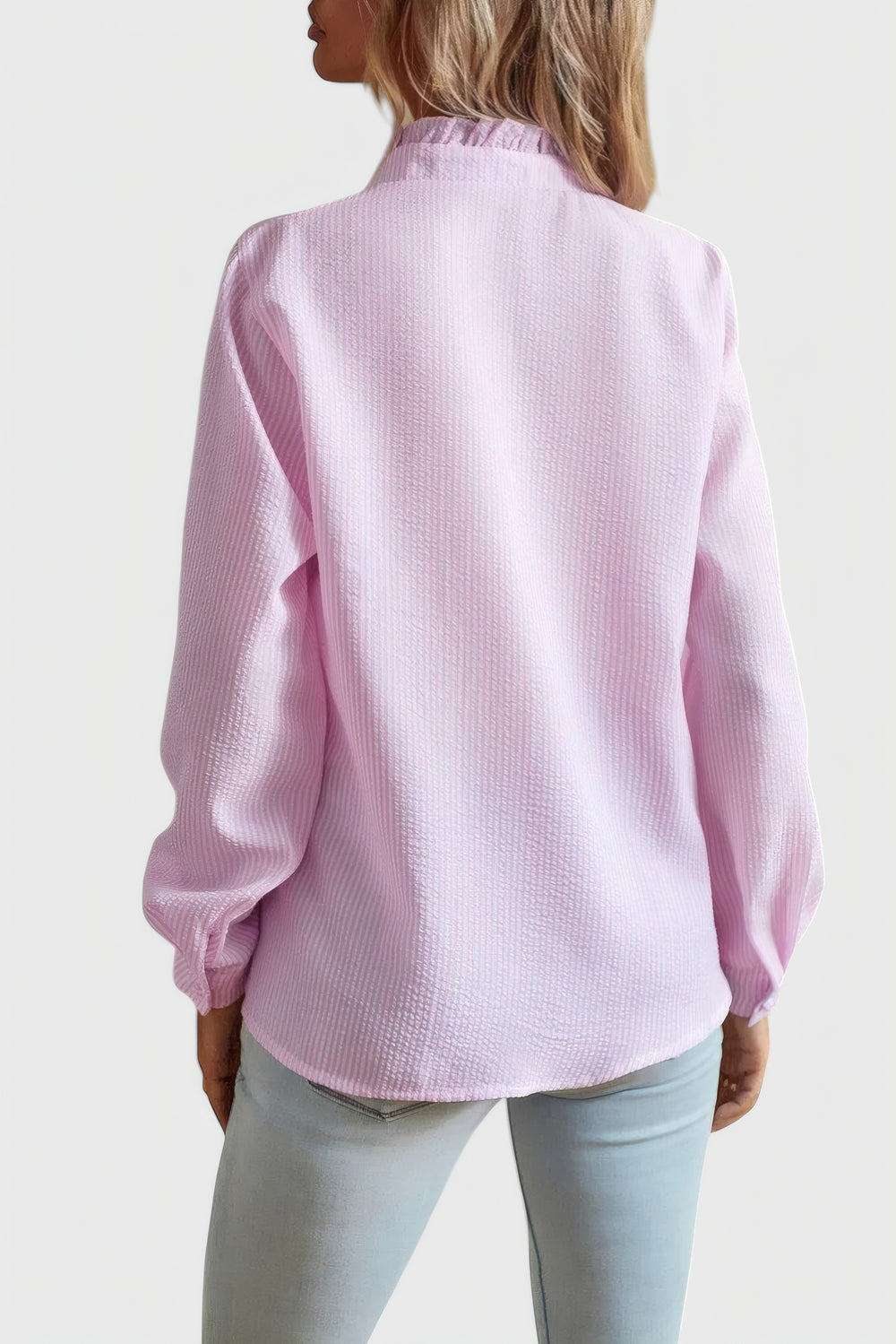 Une blouse, du café au dîner.