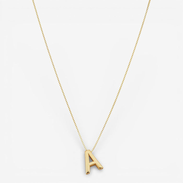 Collier initial en lettres d'amour