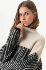 Apolline | Pull à col montant à motif zigzag