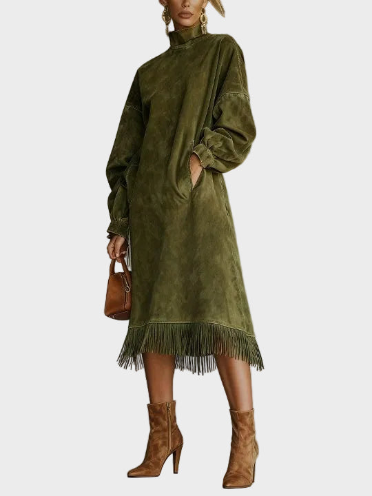 Robe en suédine à col roulé et franges