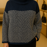 Joséphine | Pull ample à chevrons et col montant