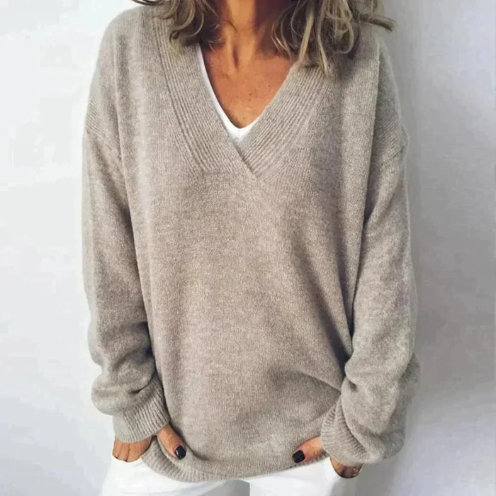 Judith | Pull ample à col V profond et épaules tombantes