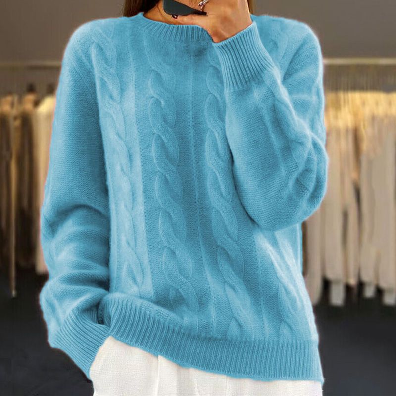 Laurette | Pull d'hiver chic et classique Bleu, photo studio