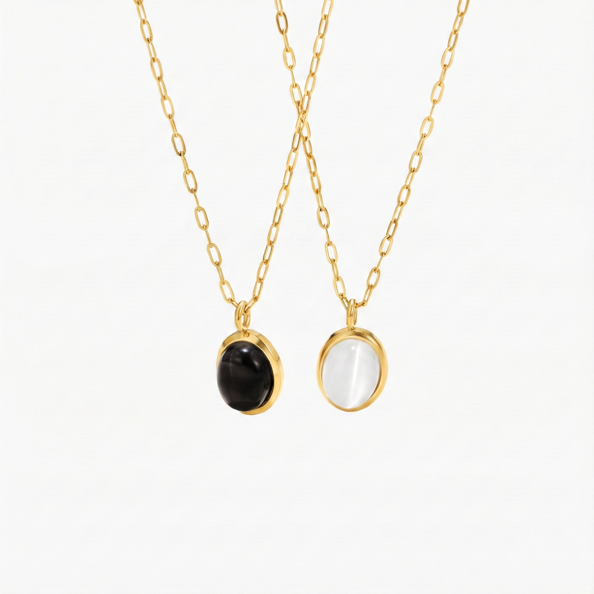 Véronique – Collier double en or avec détails noirs