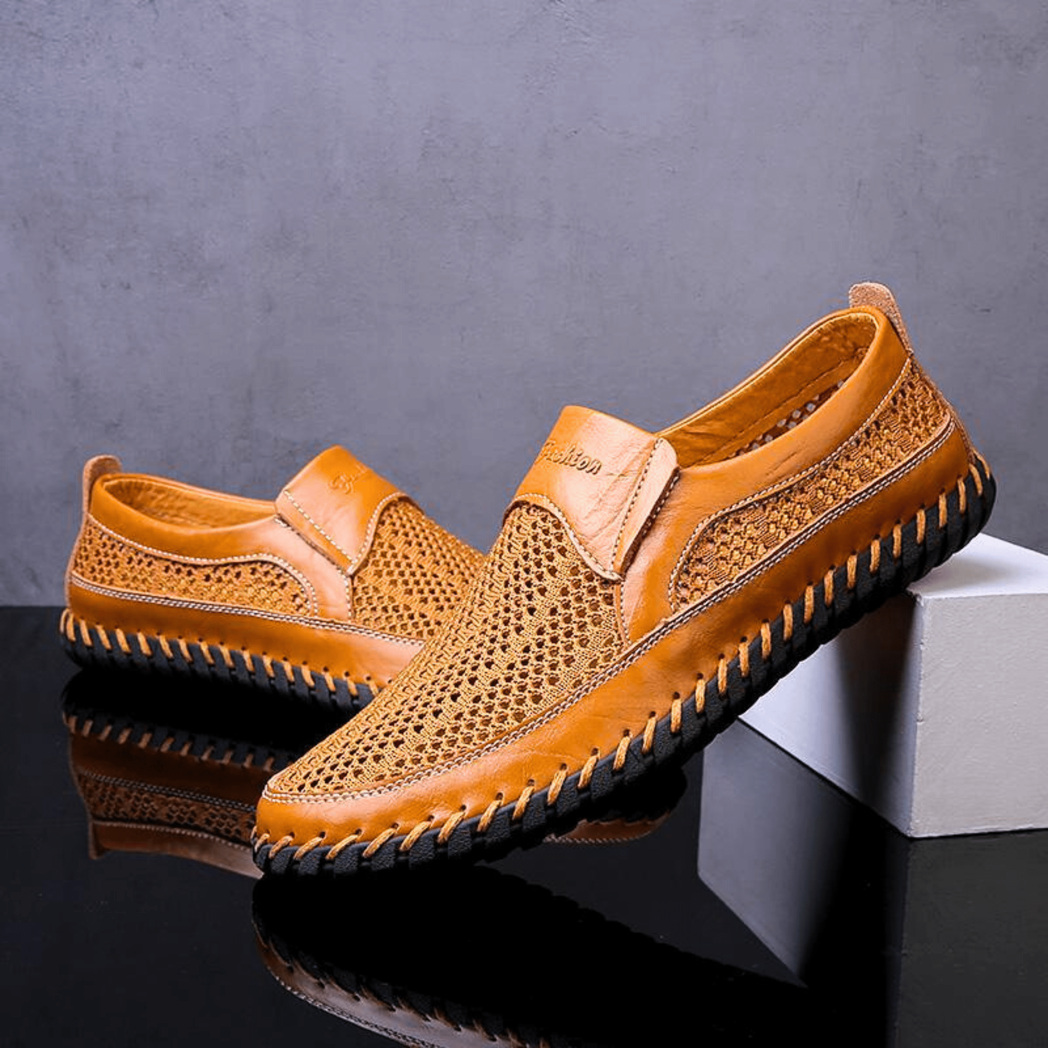 REFINED LEATHER SHOES FOR MEN