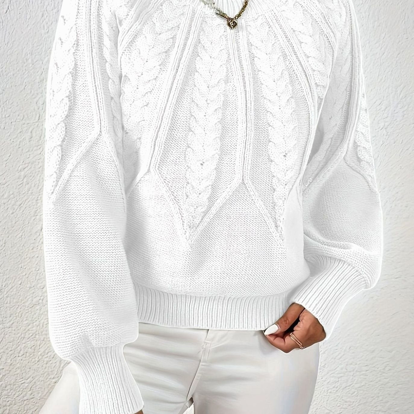 Kirsten | Pull en maille à manches raglan et torsades Blanc, photo studio