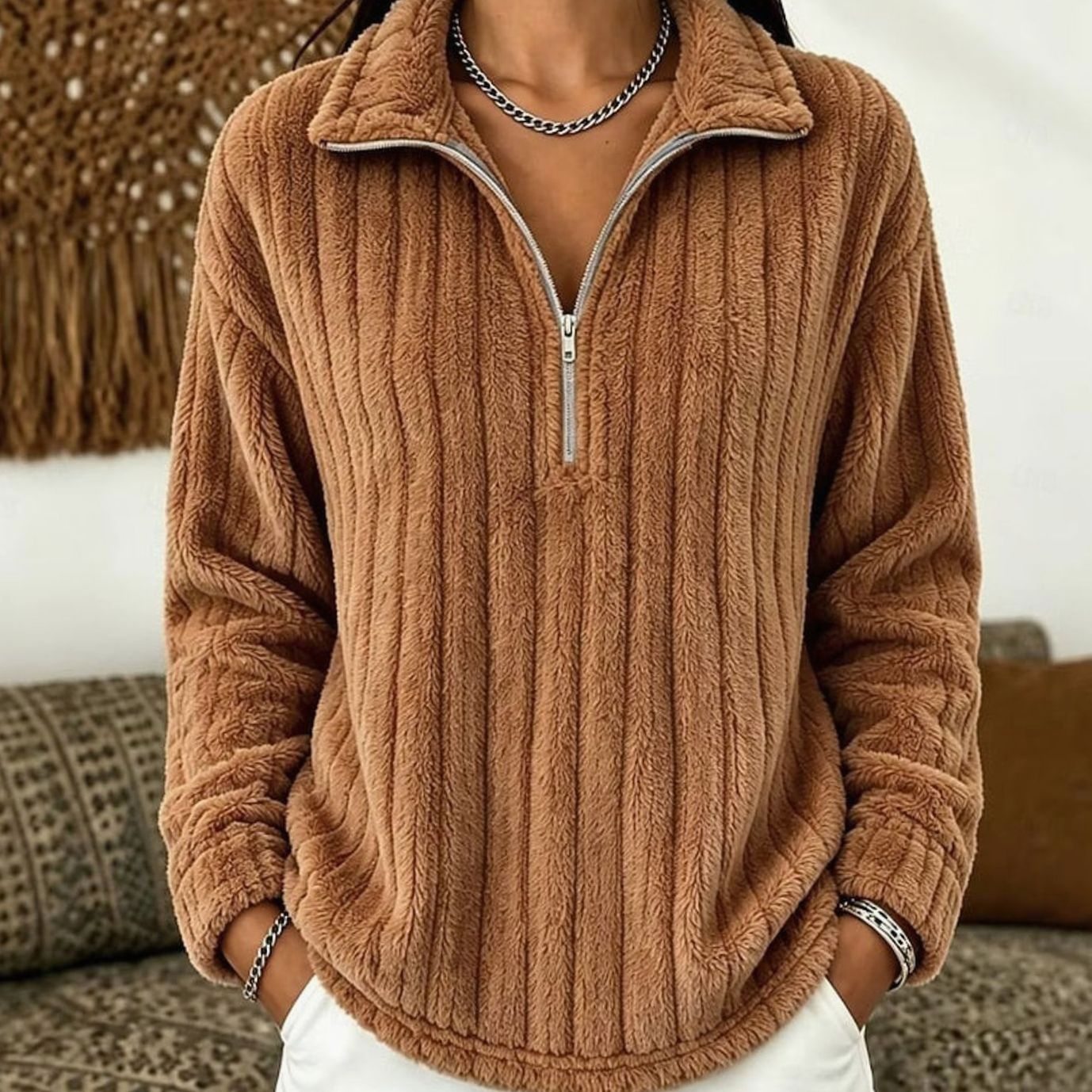 Imme | Pull douillet à col montant zippé Camel, photo studio