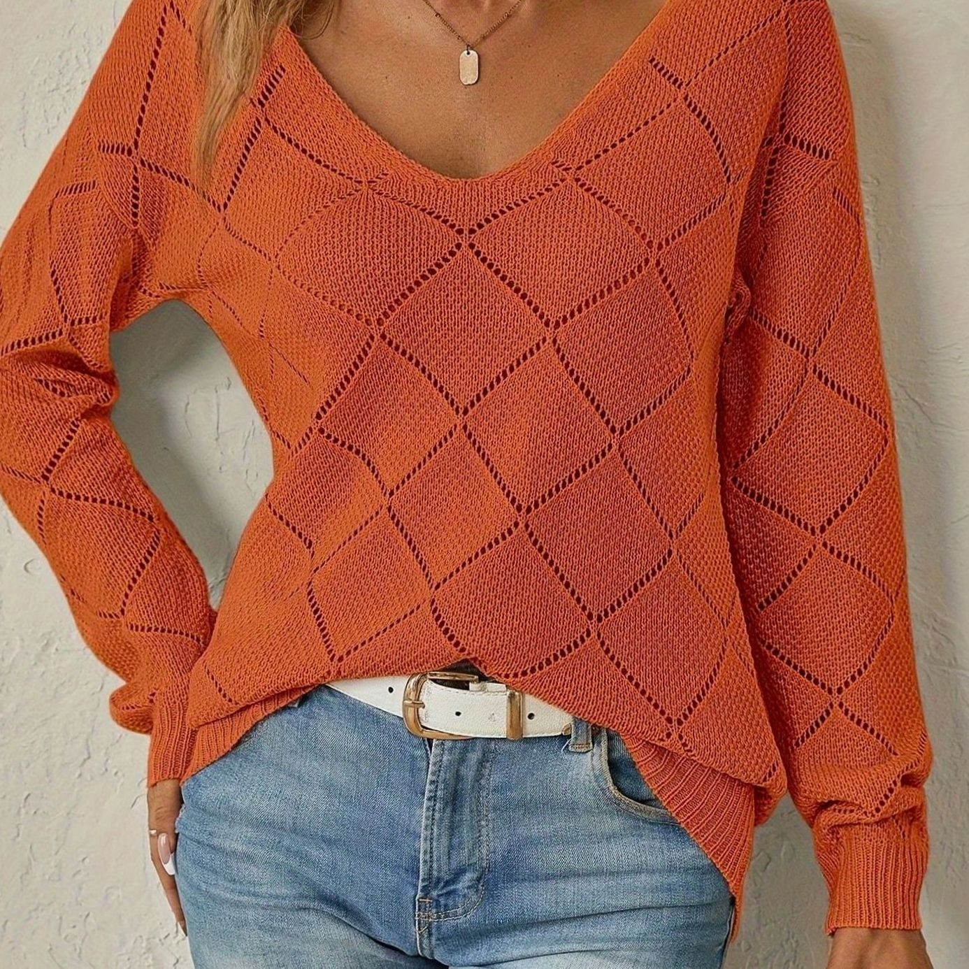 Feodora | Pull oversize en maille ajourée Rouge brique, photo studio